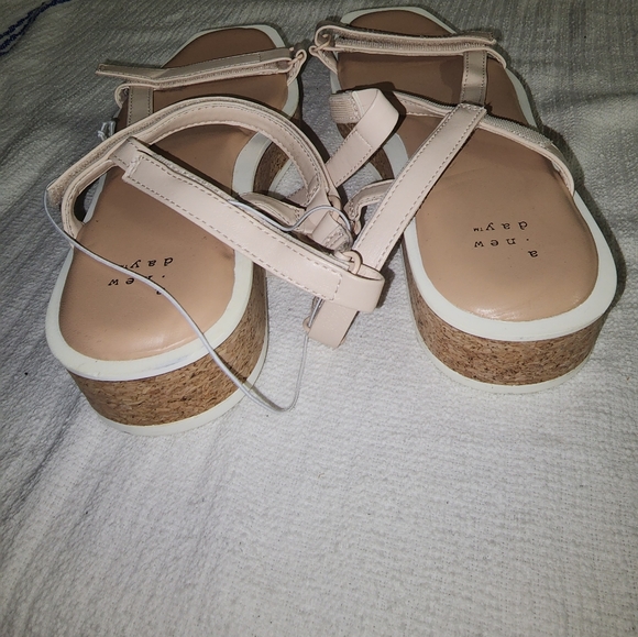 A New Day Nova Sporty Cork Platform White Summer Sandals - Picture 4 of 8